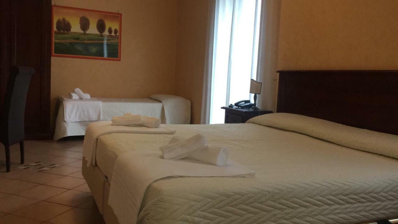 קסטלבונו Hotel Paradiso Delle Madonie מראה חיצוני תמונה